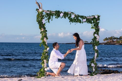 10 Ideas for a Fantastic and Fun Beach Wedding - Tivoli Jewelers